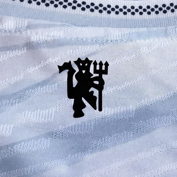 MANCHESTER UNITED 25/26 White Special Edition Adidas Size XL - Picture 11 of 13